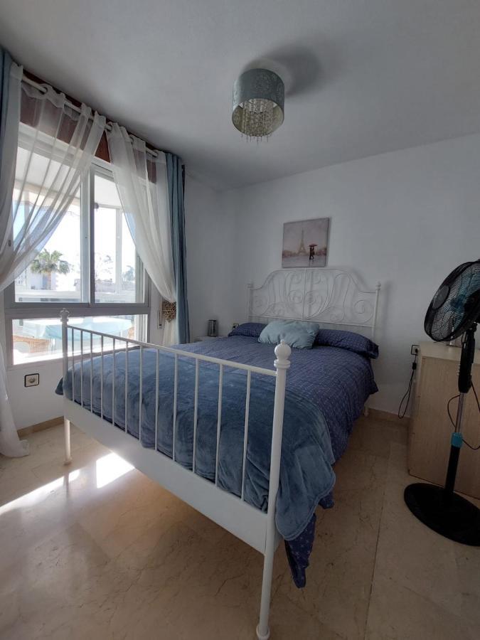 Lovely Apartment In Torremolinos Views Of The Sea, Pool, Terrace, Sofa Bed And Fully Equipped Kitchen Ngoại thất bức ảnh